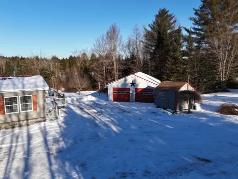 10 Twin Pond Lane China ME 04358