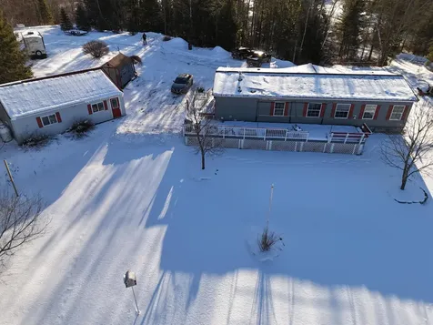 10 Twin Pond Lane China ME 04358