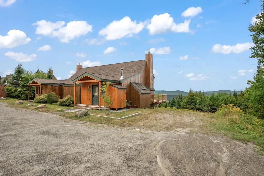 5 Gray Fox Lane Sandy River Plt ME 04970