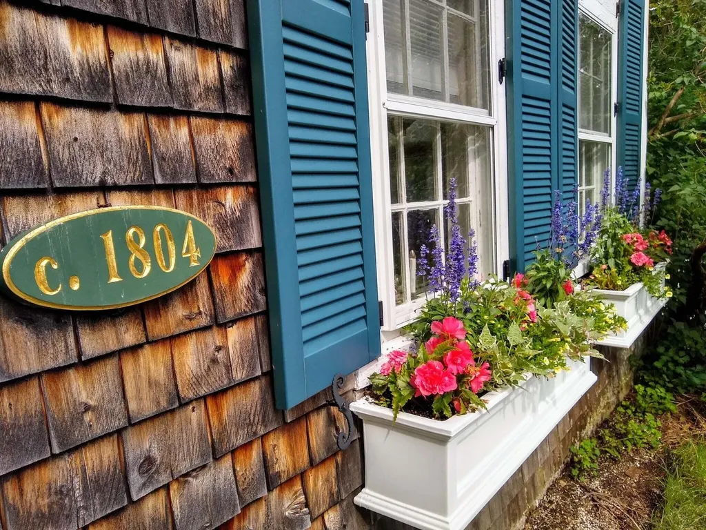 715 State Highway 3 Bar Harbor ME 04609