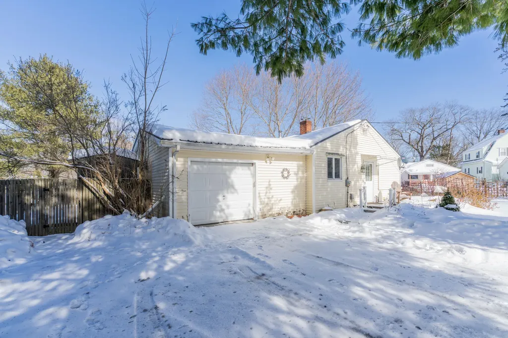 1 Sheridan Road Bath ME 04530