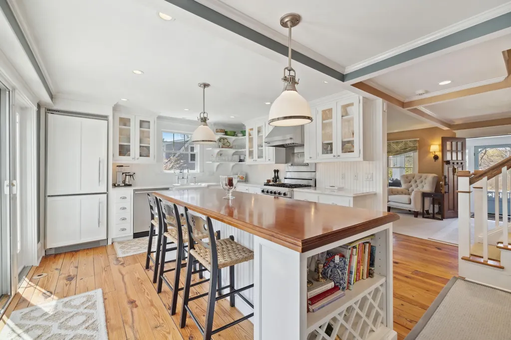 2 Wallace Street Kennebunk ME 04043