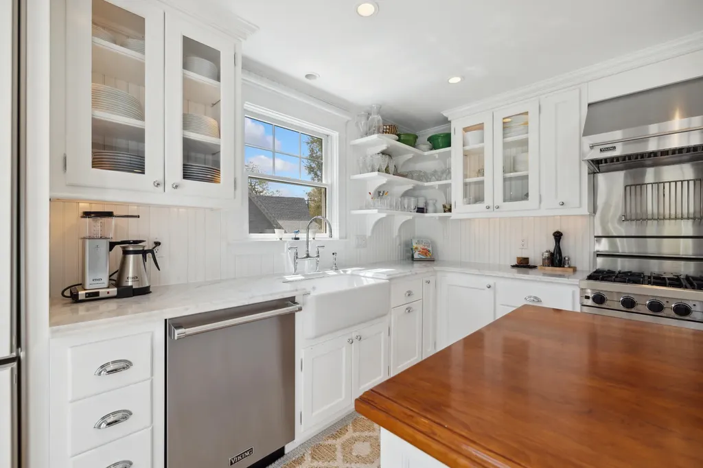 2 Wallace Street Kennebunk ME 04043