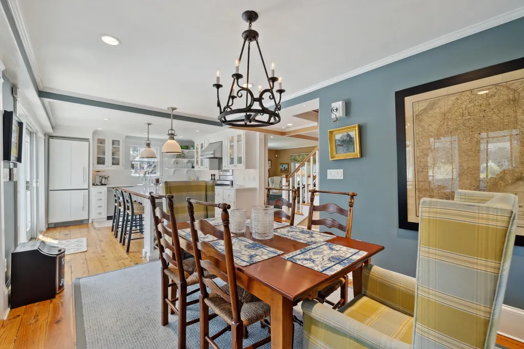2 Wallace Street Kennebunk ME 04043