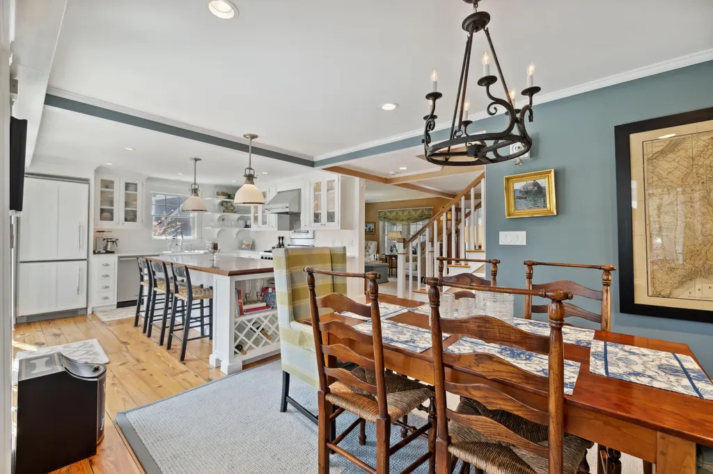 2 Wallace Street Kennebunk ME 04043