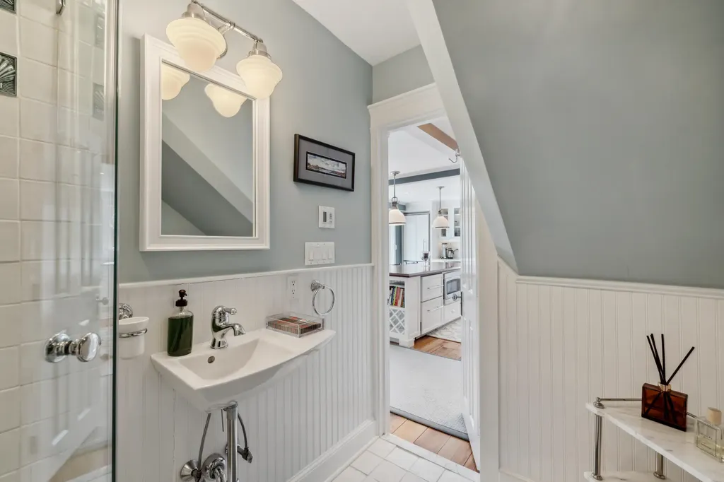 2 Wallace Street Kennebunk ME 04043