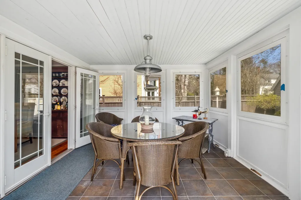 2 Wallace Street Kennebunk ME 04043