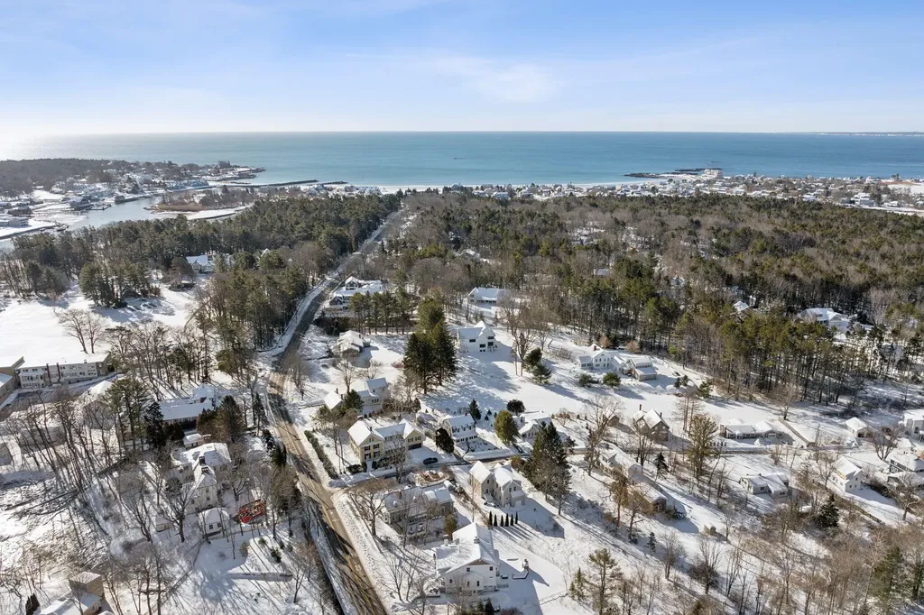 2 Wallace Street Kennebunk ME 04043