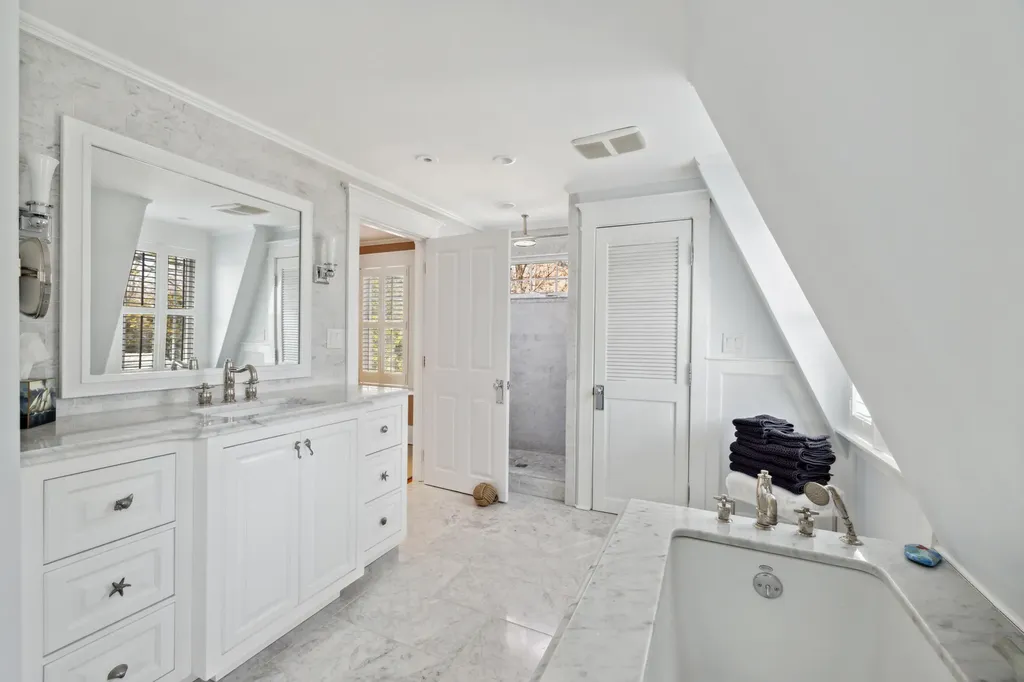 2 Wallace Street Kennebunk ME 04043