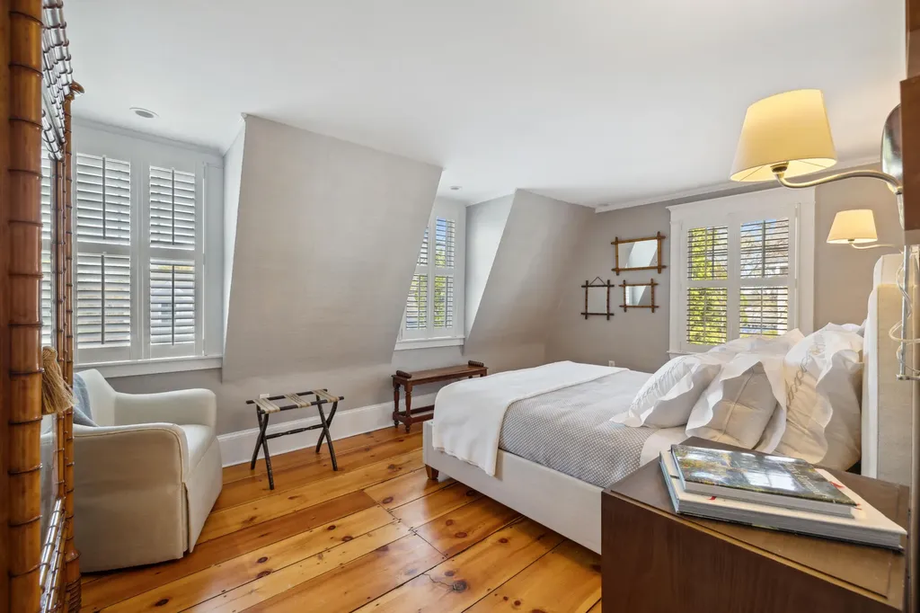 2 Wallace Street Kennebunk ME 04043