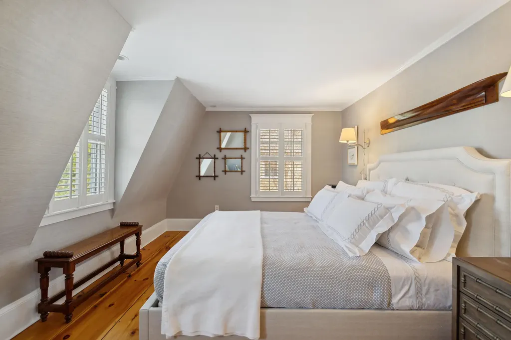 2 Wallace Street Kennebunk ME 04043