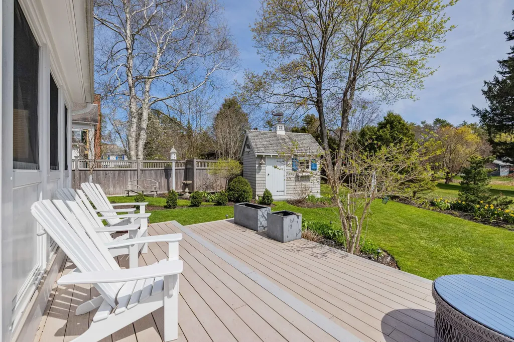 2 Wallace Street Kennebunk ME 04043