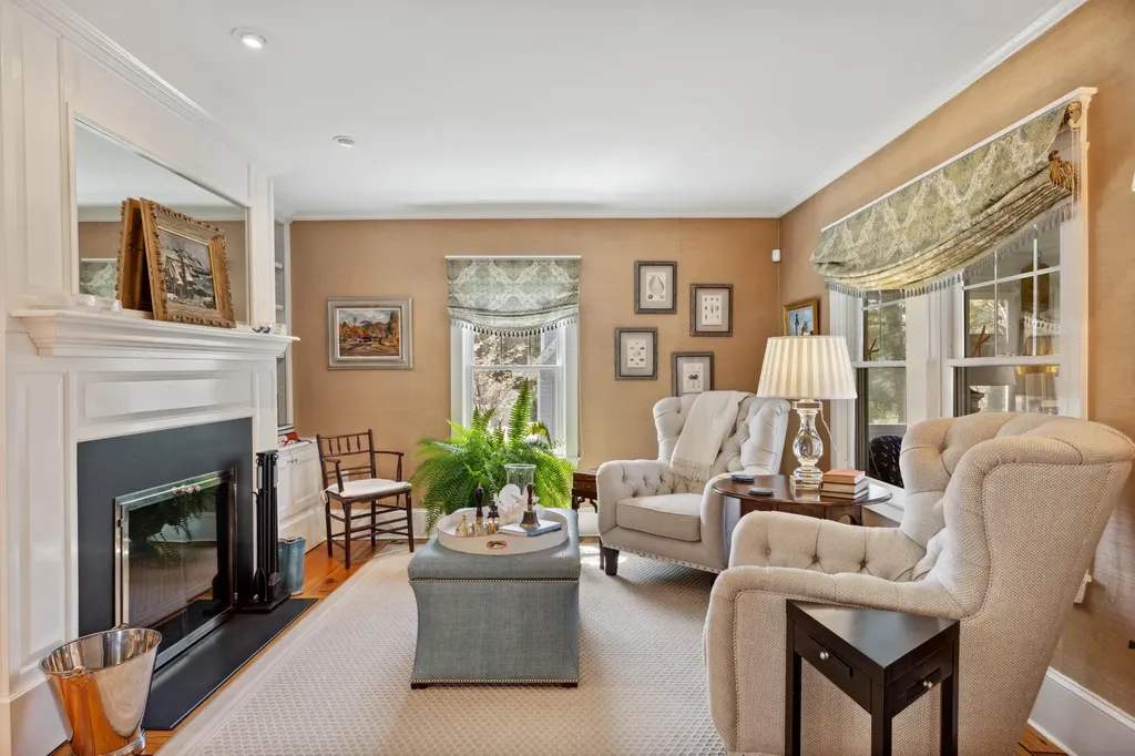 2 Wallace Street Kennebunk ME 04043