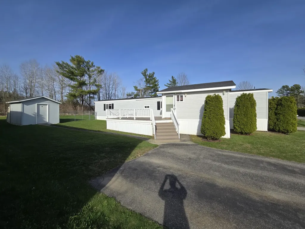 10 E Street Bangor ME 04401