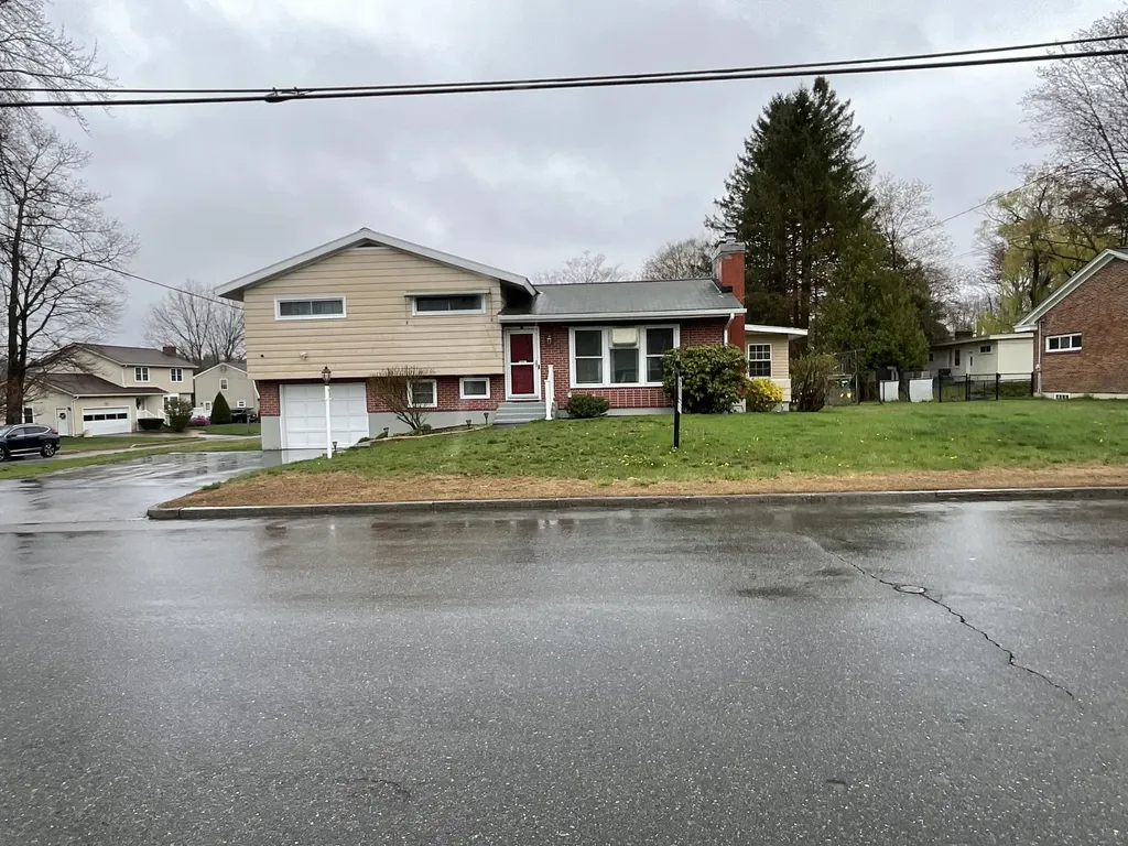 621 Fairfield Street Manchester NH 03104