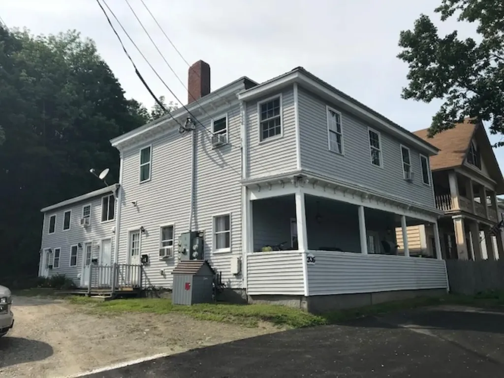 206 Maine Avenue Farmingdale ME 04344