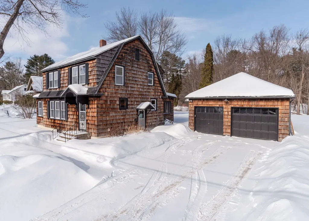 223 Lake Street Auburn ME 04210