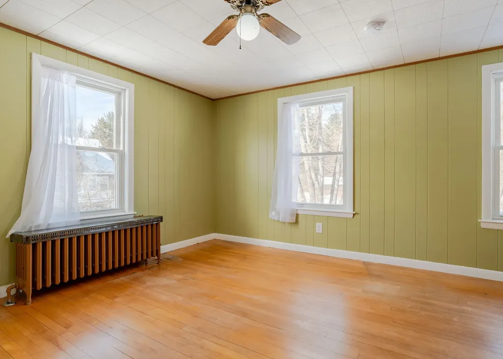 223 Lake Street Auburn ME 04210