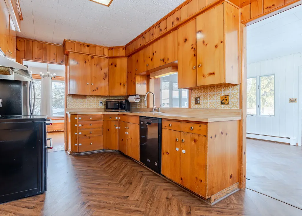 223 Lake Street Auburn ME 04210