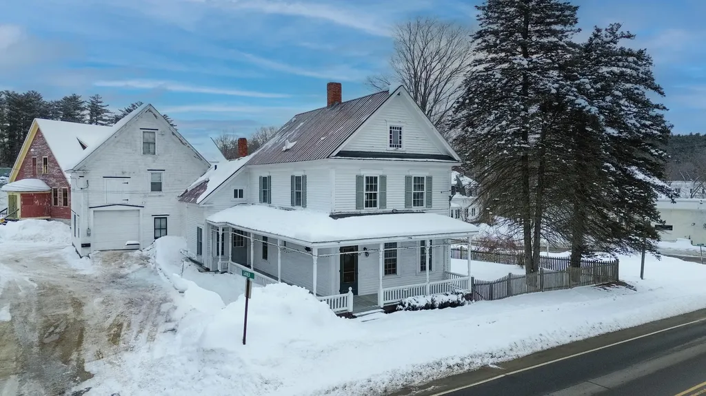 13 Bridge Street Porter ME 04068