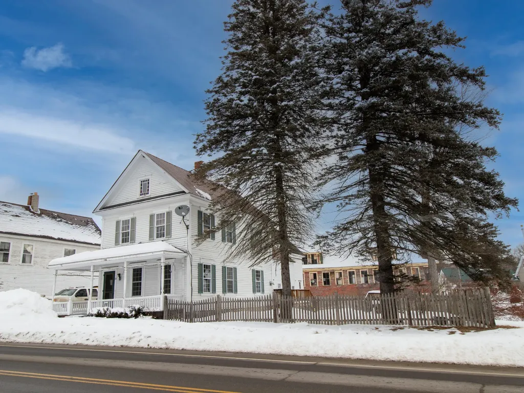 13 Bridge Street Porter ME 04068