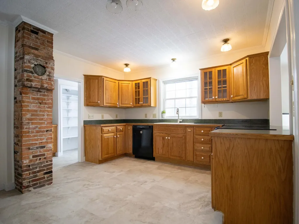 13 Bridge Street Porter ME 04068