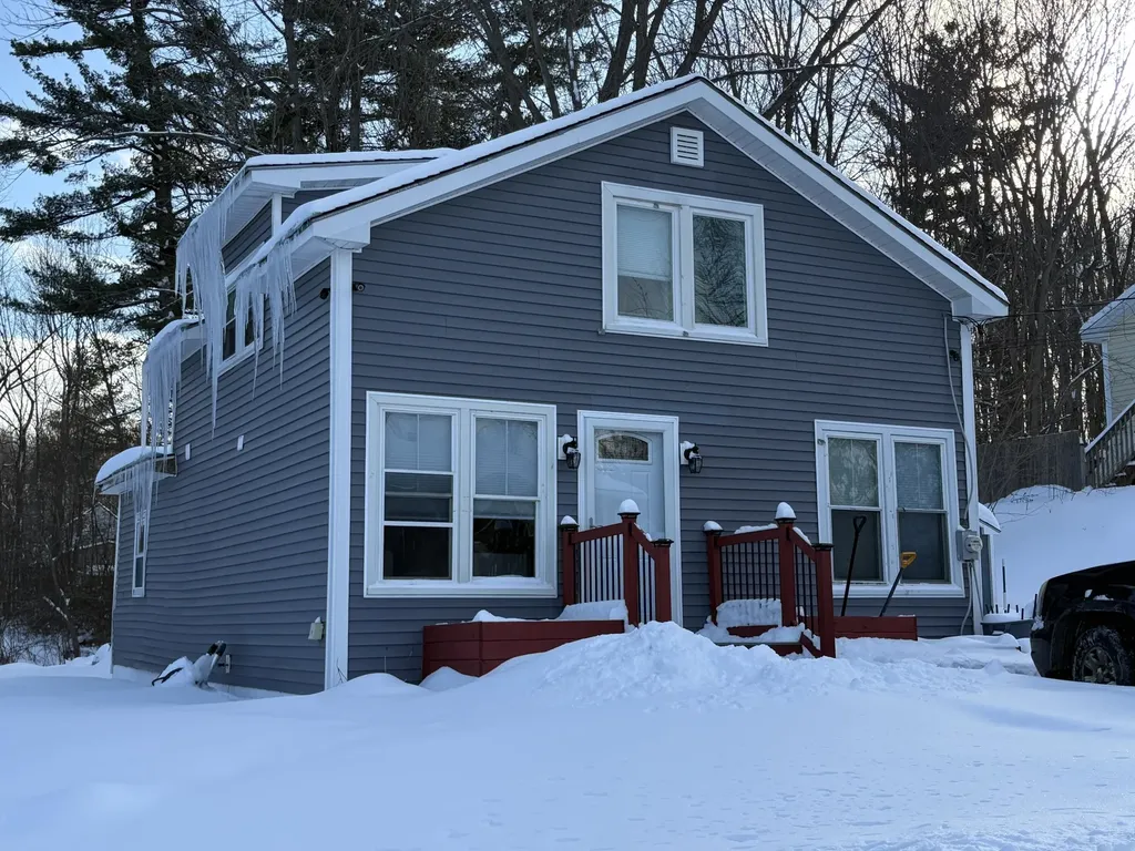 43 Paul Street Auburn ME 04210