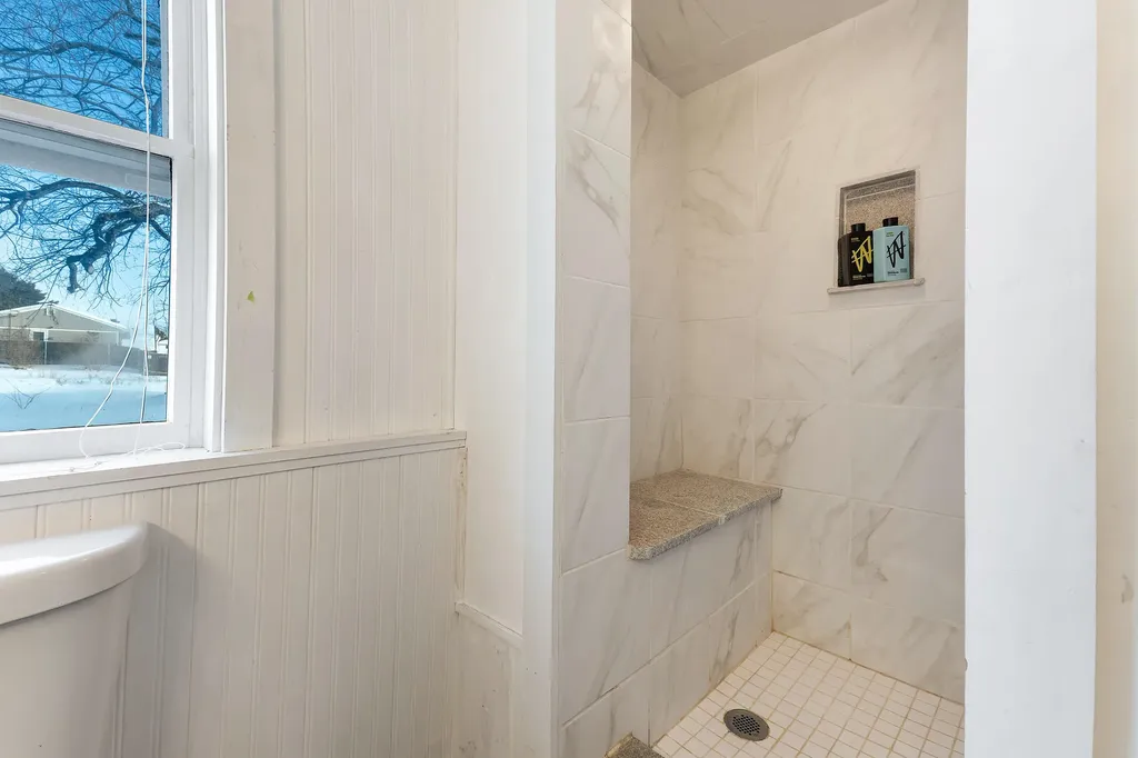 37 Page Avenue Wiscasset ME 04578