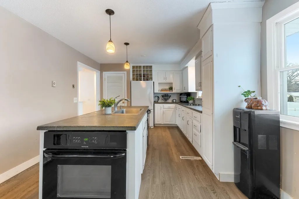 37 Page Avenue Wiscasset ME 04578