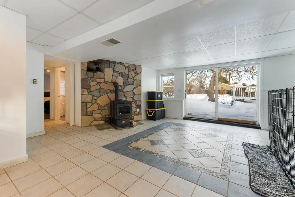 37 Page Avenue Wiscasset ME 04578