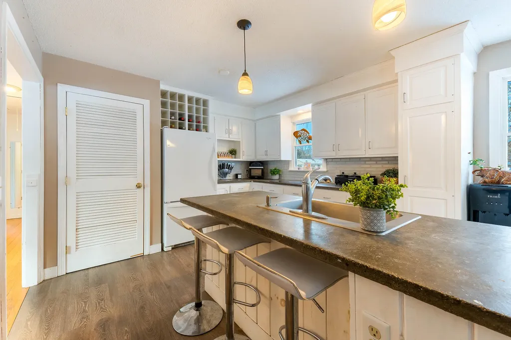 37 Page Avenue Wiscasset ME 04578