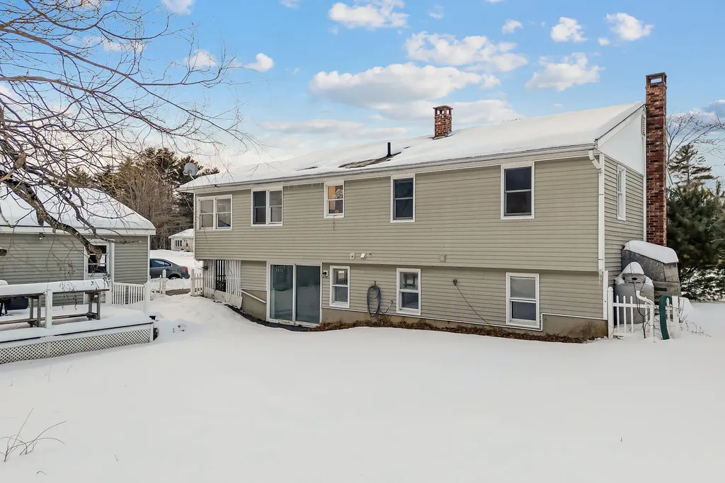 37 Page Avenue Wiscasset ME 04578