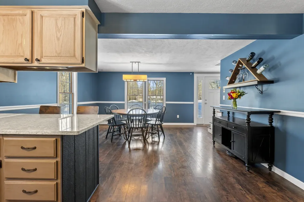 93 Limerick Road Arundel ME 04046