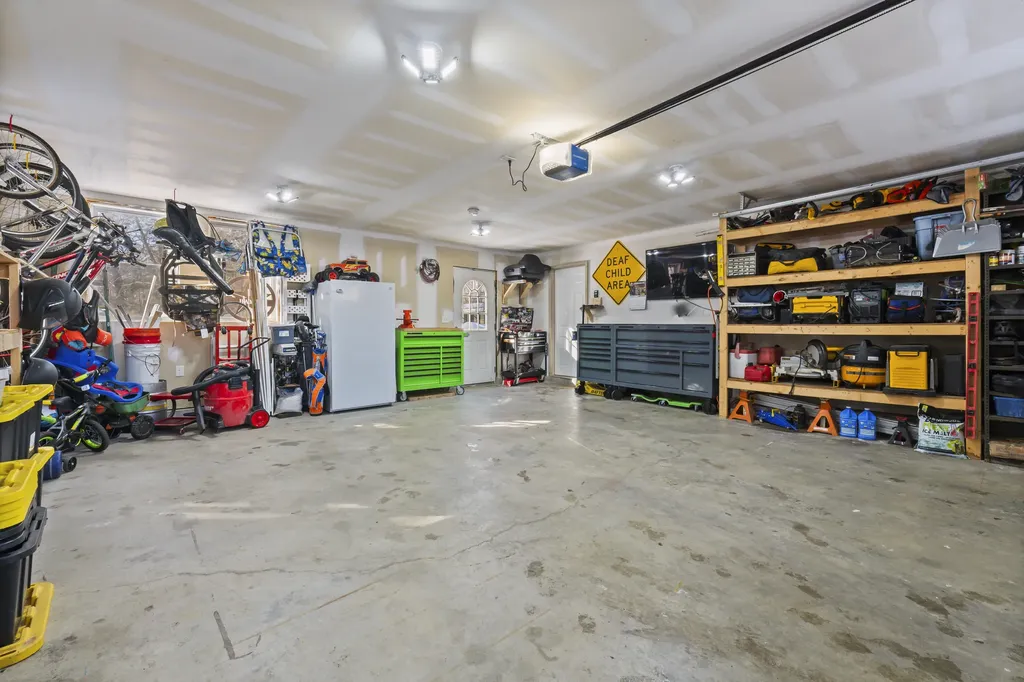 93 Limerick Road Arundel ME 04046