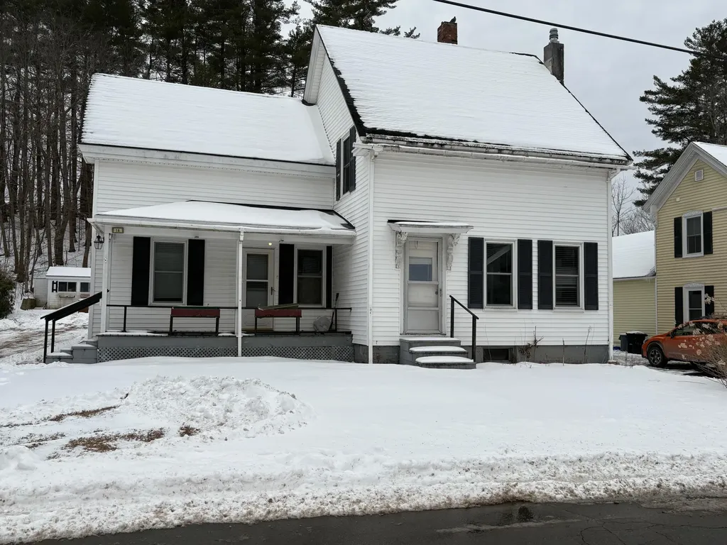 16 Bartlett Street Gardiner ME 04345