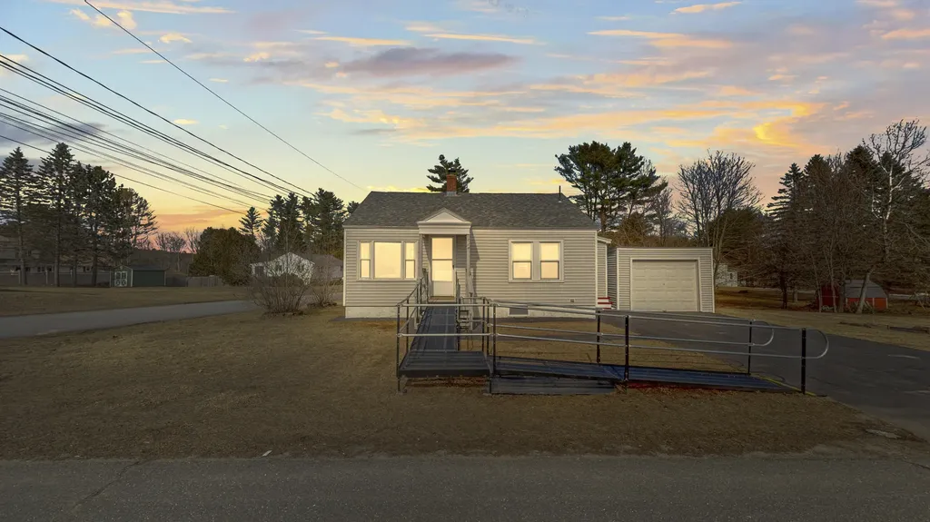 116 Grove Street Lewiston ME 04240