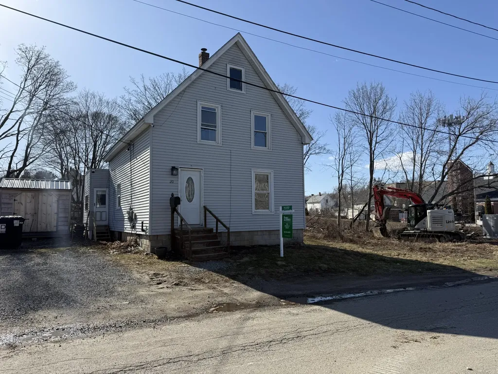 20 Lisle Street Rockland ME 04841