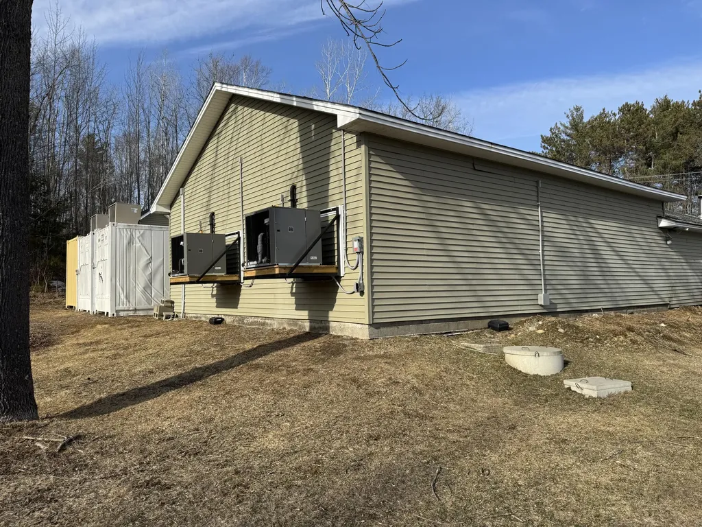 1225 W Main Street Dover-foxcroft ME 04426