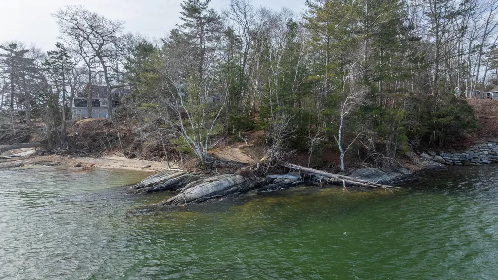 115 Maquoit Drive Freeport ME 04032