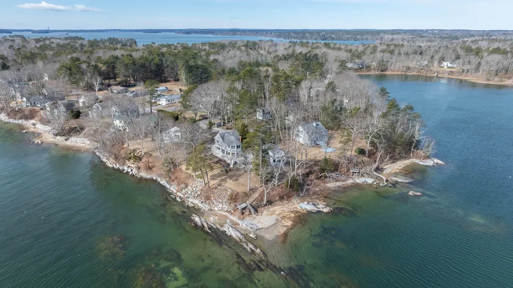 115 Maquoit Drive Freeport ME 04032