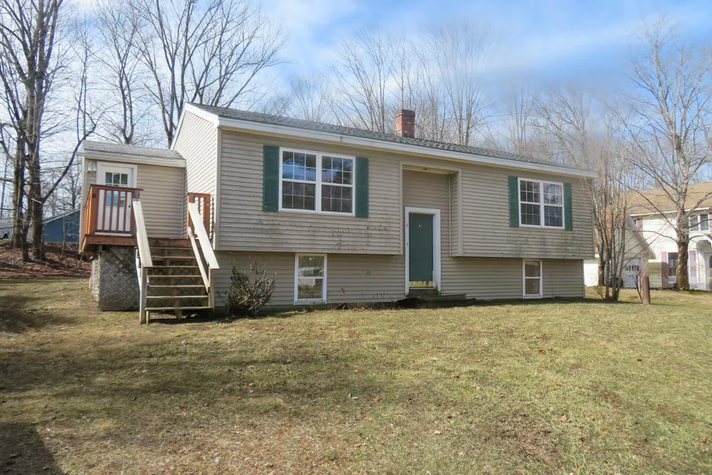 4 Allens Lane Verona Island ME 04416