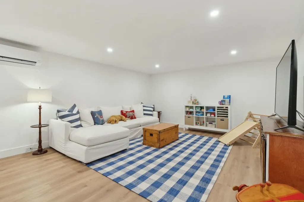 3 Mulberry Lane Kennebunk ME 04043
