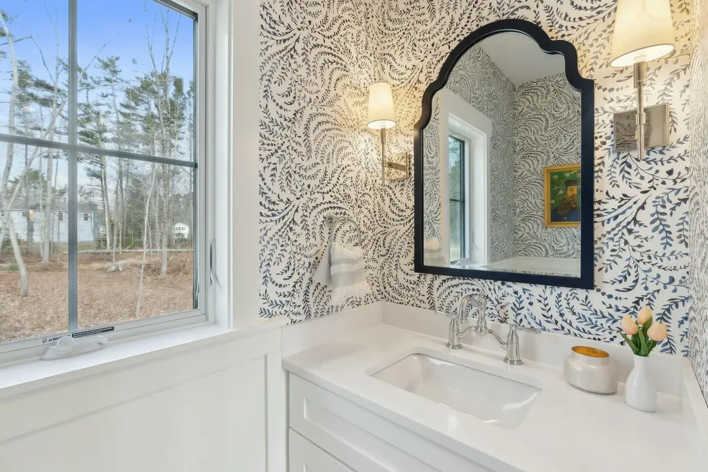 3 Mulberry Lane Kennebunk ME 04043