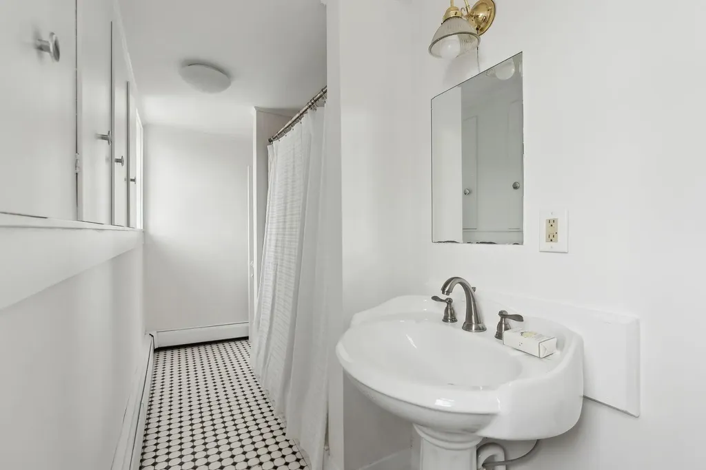 30 East Elm Street Yarmouth ME 04096