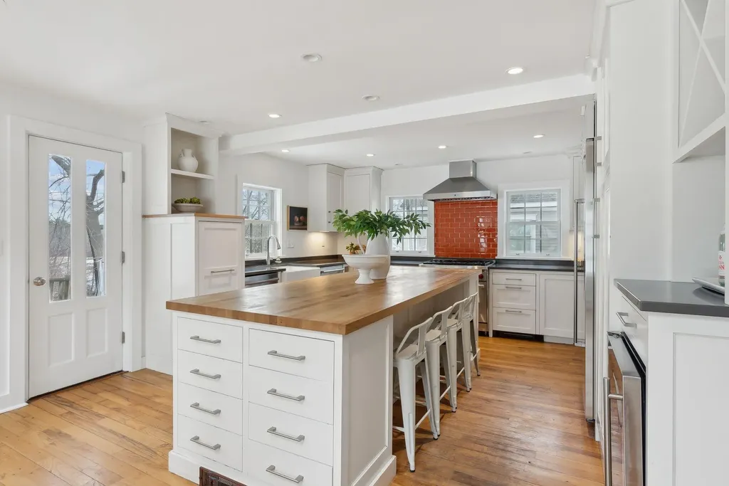 30 East Elm Street Yarmouth ME 04096