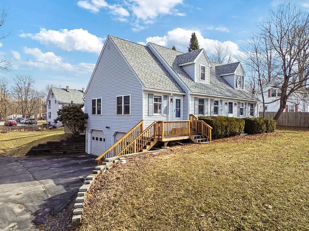 26 Summit Street Fairfield ME 04937