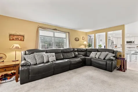 29 Minuteman Drive Scarborough ME 04074