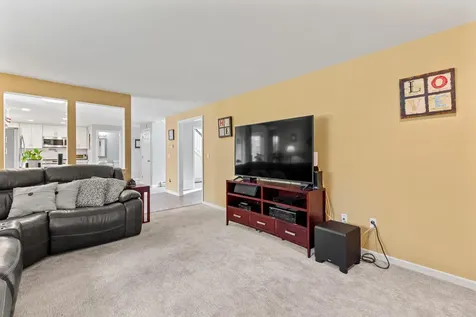 29 Minuteman Drive Scarborough ME 04074