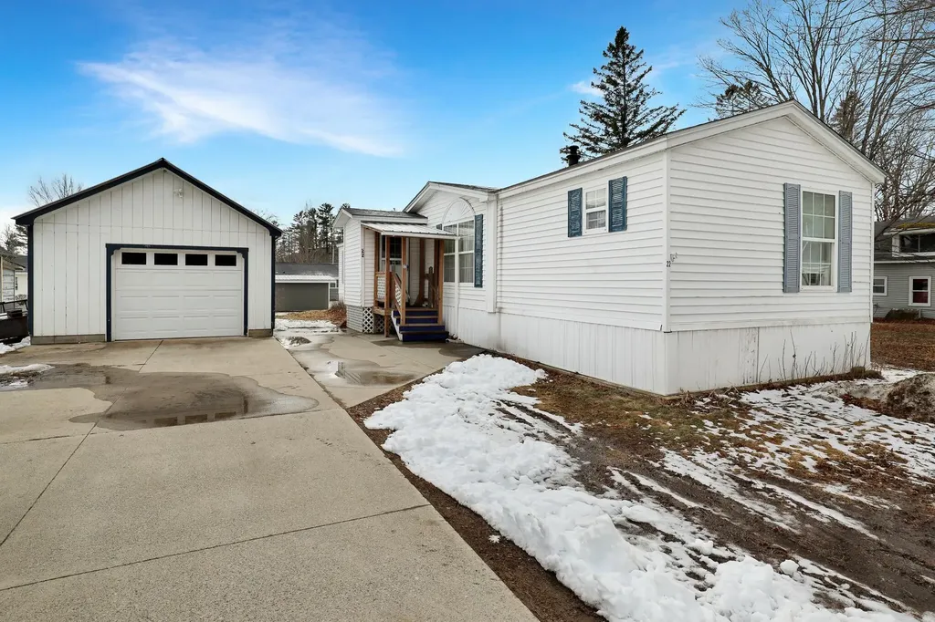 22 Robbins Avenue Dixfield ME 04224