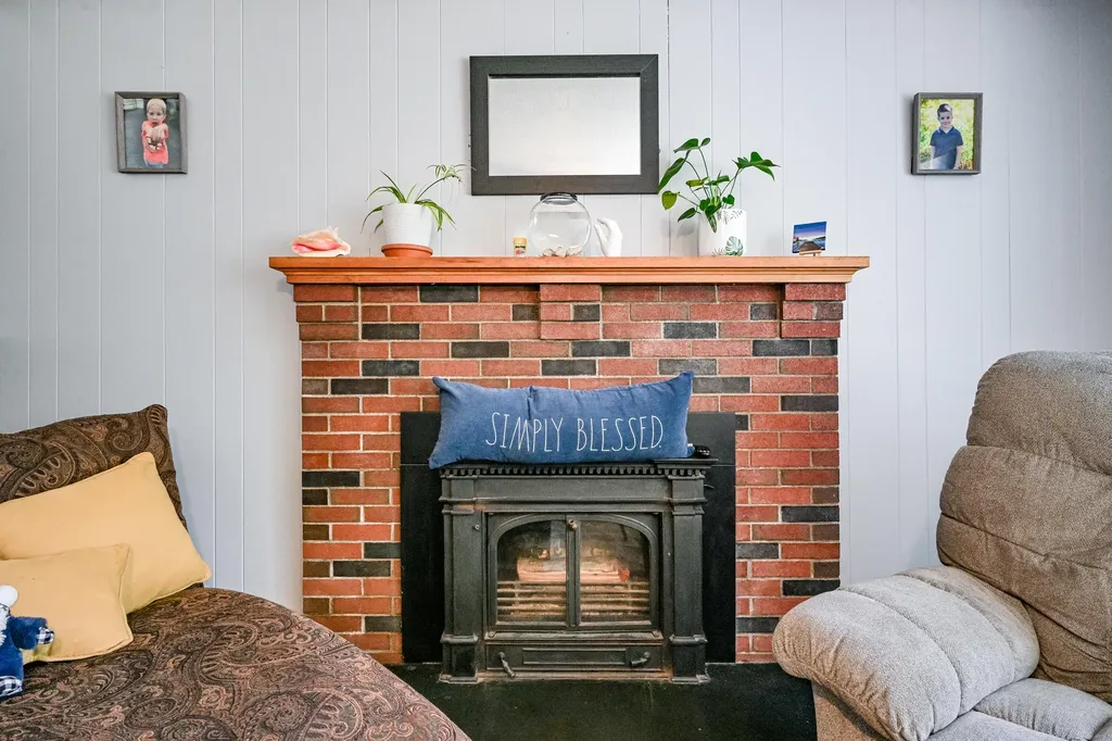 713 Gardiner Road Wiscasset ME 04578